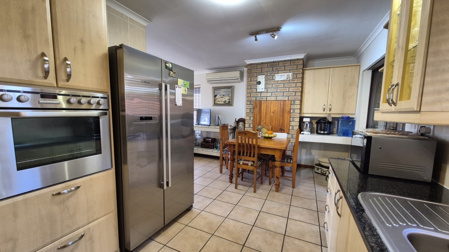 3 Bedroom Property for Sale in Strand South Western Cape